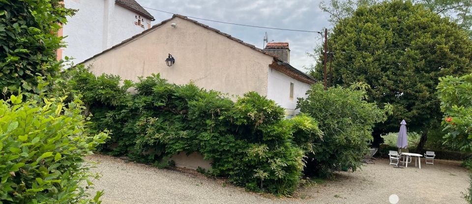 Domaine 7 pièces de 255 m² à Puy-l'Évêque (46700)