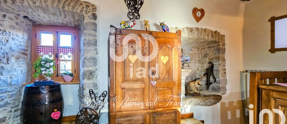 Traditional house 5 rooms of 96 m² in Sévérac d'Aveyron (12150)