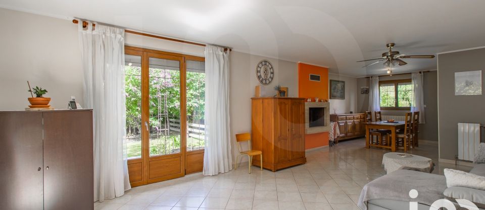 Traditional house 7 rooms of 194 m² in Cambronne-lès-Clermont (60290)