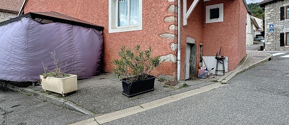 Maison traditionnelle 4 pièces de 100 m² à Bellegarde-sur-Valserine (01200)