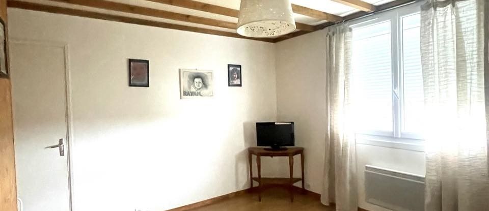 Traditional house 5 rooms of 120 m² in Coucy-le-Château-Auffrique (02380)