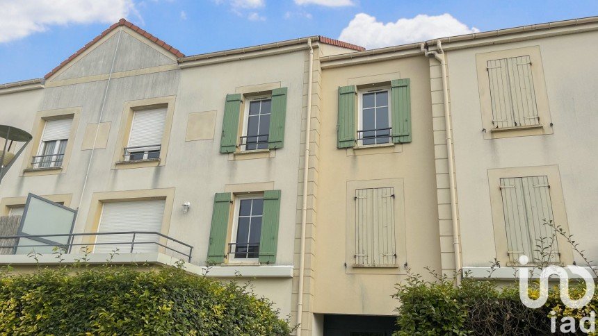 Duplex 4 rooms of 74 m² in Bonnières-sur-Seine (78270)