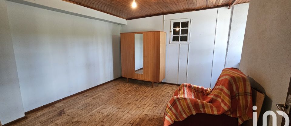 Maison 4 pièces de 95 m² à Labesserette (15120)