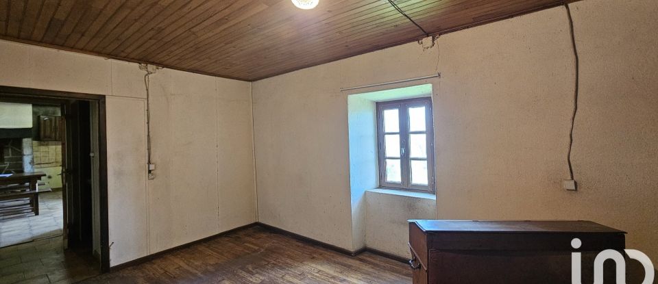 Maison 4 pièces de 95 m² à Labesserette (15120)