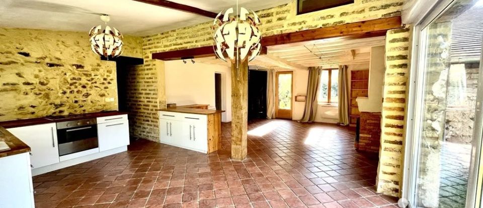 Maison 6 pièces de 130 m² à La Chapelle-d'Aligné (72300)