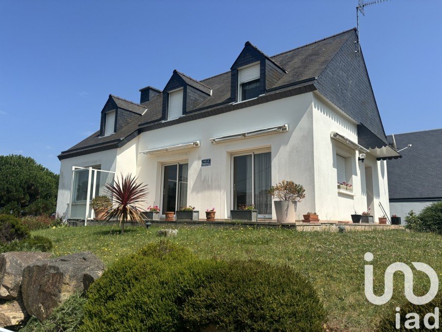 House 7 rooms of 156 m² in Saint-Cast-le-Guildo (22380)