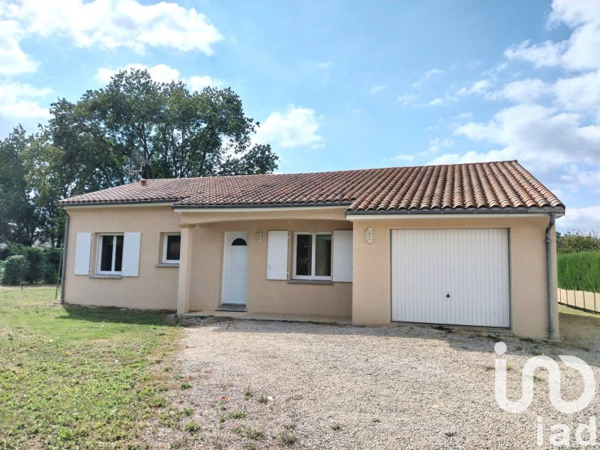 Maison 4 pièces de 90 m² à Sillars (86320)