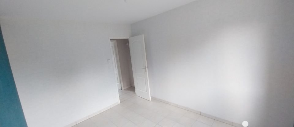 Maison 4 pièces de 90 m² à Sillars (86320)