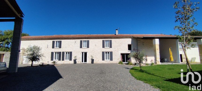 Longere 7 rooms of 250 m² in Les Touches-de-Périgny (17160)