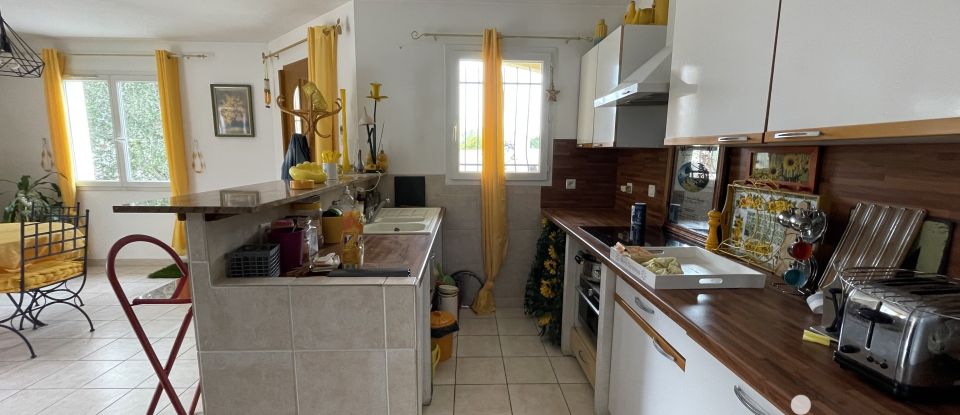 Maison traditionnelle 4 pièces de 77 m² à Pépieux (11700)