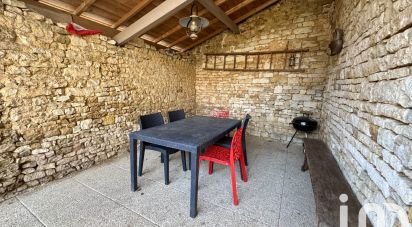 House 4 rooms of 122 m² in Saint-Juire-Champgillon (85210)