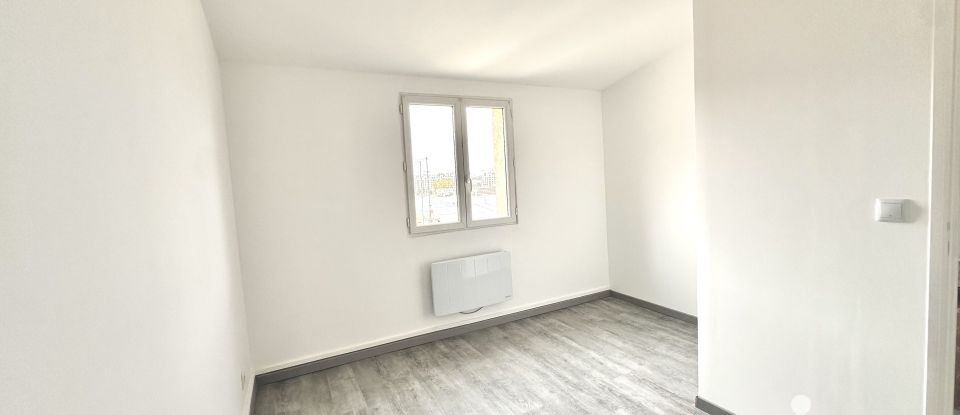 Duplex 5 rooms of 80 m² in Saint-Ouen-sur-Seine (93400)