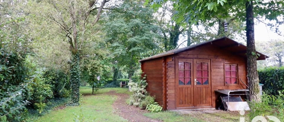 Traditional house 4 rooms of 140 m² in La Chapelle-des-Marais (44410)