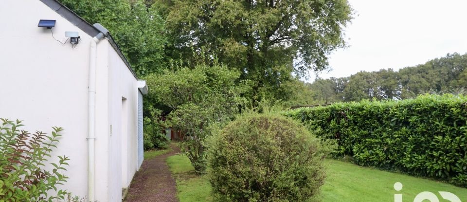 Maison traditionnelle 4 pièces de 140 m² à La Chapelle-des-Marais (44410)