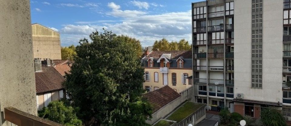 Appartement 5 pièces de 94 m² à Montauban (82000)