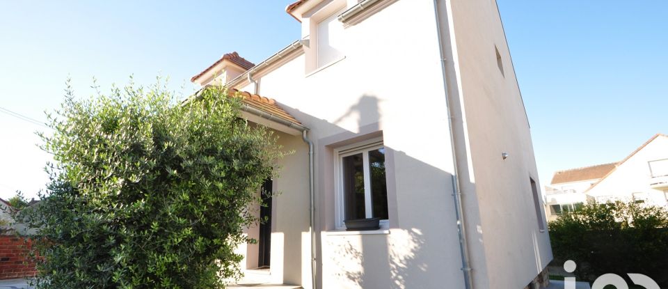 Traditional house 7 rooms of 148 m² in Montévrain (77144)