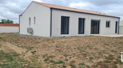 Maison 5 pièces de 113 m² à Saintes (17100)