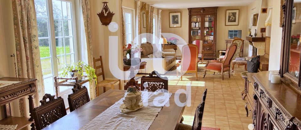 Traditional house 11 rooms of 177 m² in Chargé (37530)