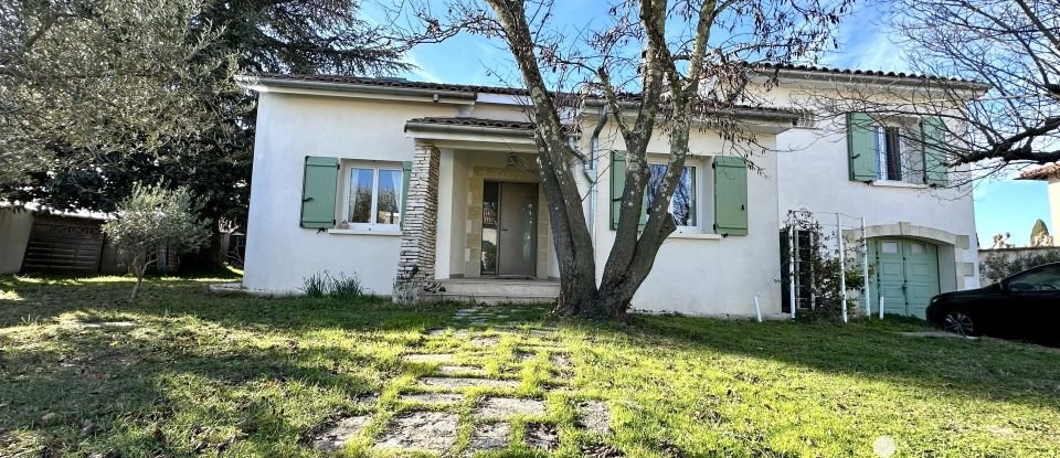 Maison traditionnelle 7 pièces de 174 m² à Rodilhan (30230)