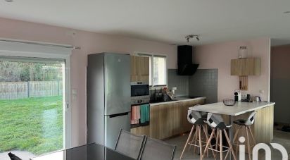 Maison 4 pièces de 96 m² à Laruscade (33620)