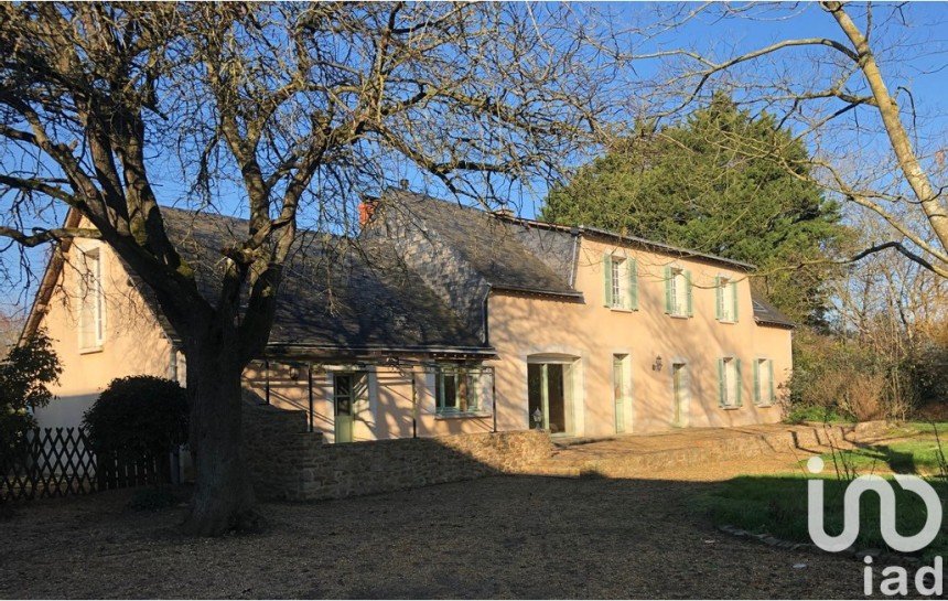 Country house 8 rooms of 200 m² in - (49640)