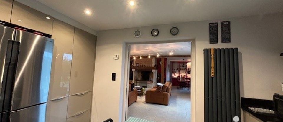 Maison 5 pièces de 160 m² à Grand Bourgtheroulde (27520)