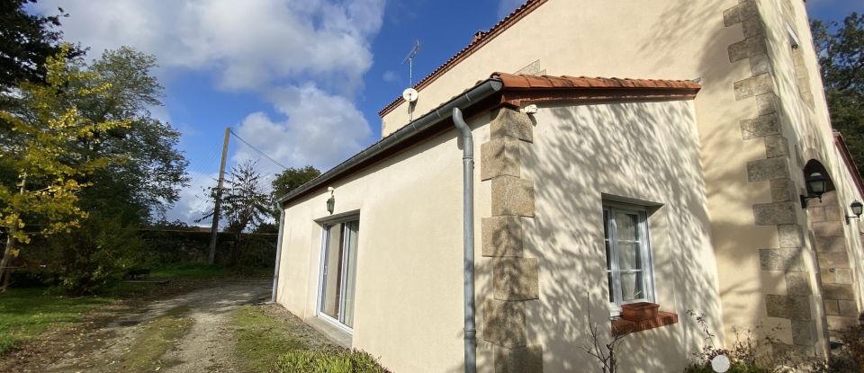 Maison 6 pièces de 192 m² à Maulévrier (49360)