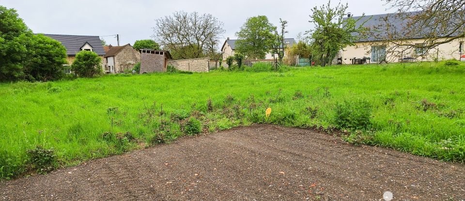 Land of 1,240 m² in Breuilpont (27640)