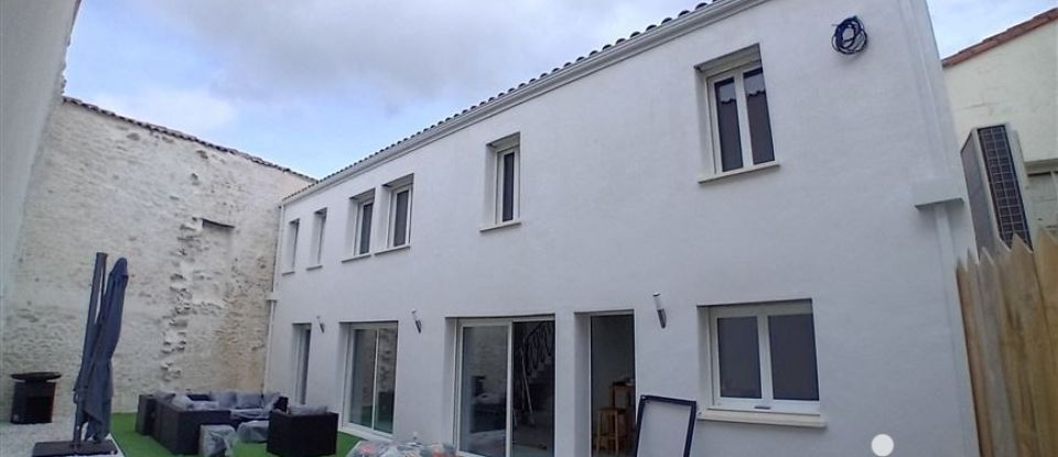 Maison 11 pièces de 145 m² à Saujon (17600)