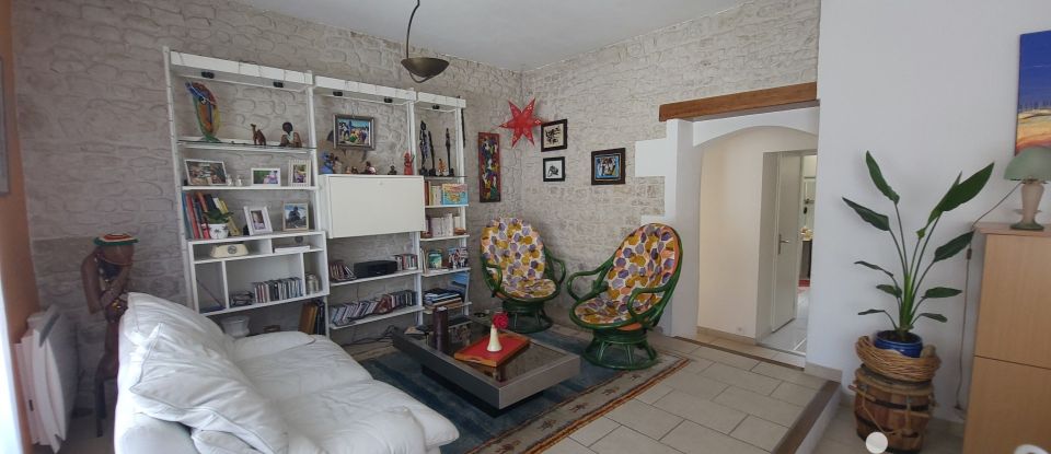 Traditional house 5 rooms of 145 m² in La Rochelle (17000)