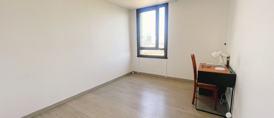 Apartment 1 room of 62 m² in Ivry-sur-Seine (94200)