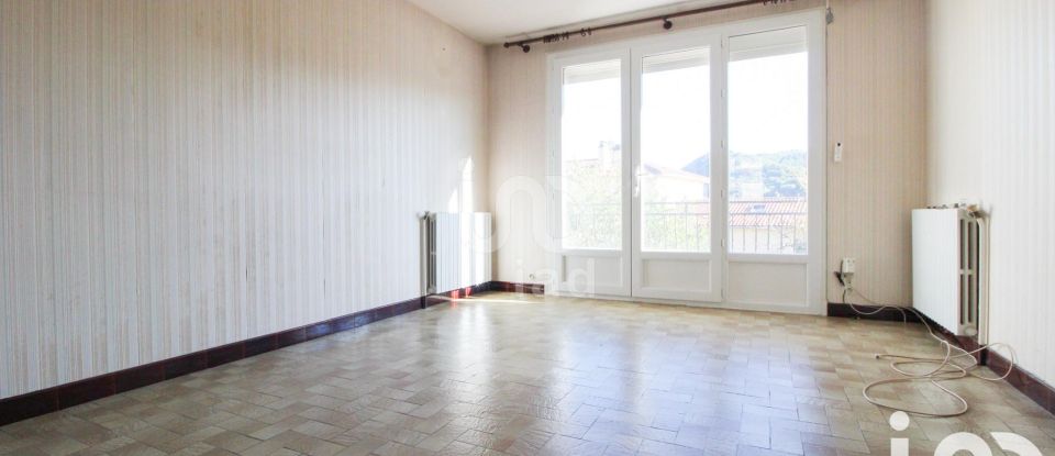 House 6 rooms of 120 m² in Saint-Affrique (12400)