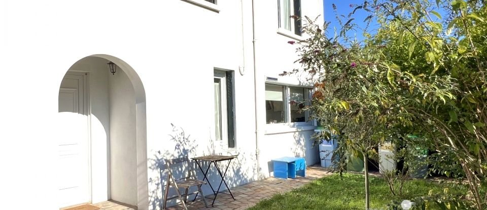 House 7 rooms of 135 m² in Rambouillet (78120)