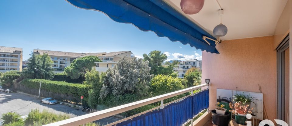 Appartement 3 pièces de 68 m² à Cannes (06150)