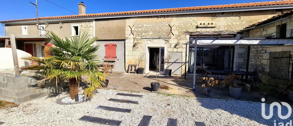 House 5 rooms of 183 m² in Saint-Genest-d'Ambière (86140)