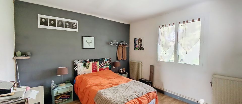 Maison 4 pièces de 95 m² à Thonac (24290)