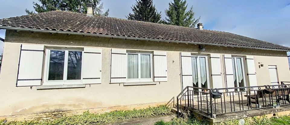 Maison 4 pièces de 95 m² à Thonac (24290)