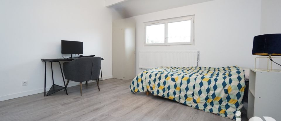 Maison 8 pièces de 234 m² à Nanterre (92000)