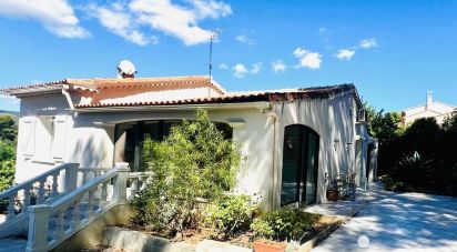 House 5 rooms of 90 m² in Six-Fours-les-Plages (83140)