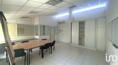 Offices of 57 m² in Nîmes (30900)