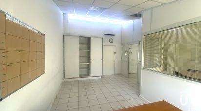 Offices of 57 m² in Nîmes (30900)