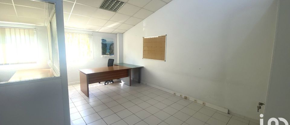 Offices of 57 m² in Nîmes (30900)