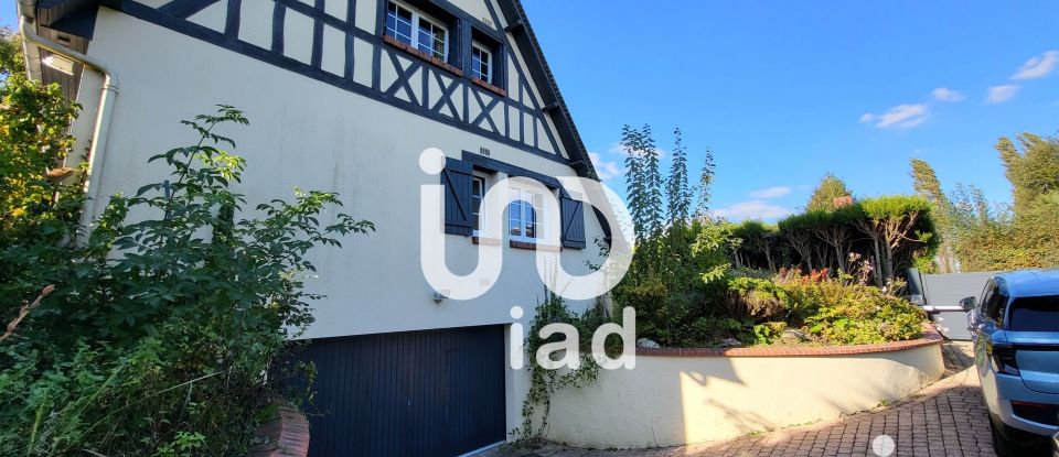 Traditional house 7 rooms of 151 m² in Saint-Georges-sur-Fontaine (76690)