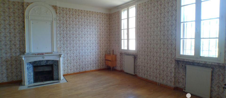 House 8 rooms of 246 m² in Aigne (34210)