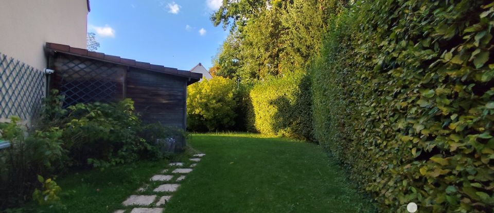 Traditional house 7 rooms of 152 m² in Domont (95330)