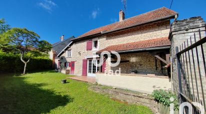 Maison de village 5 pièces de 131 m² à Châteauvillain (52120)