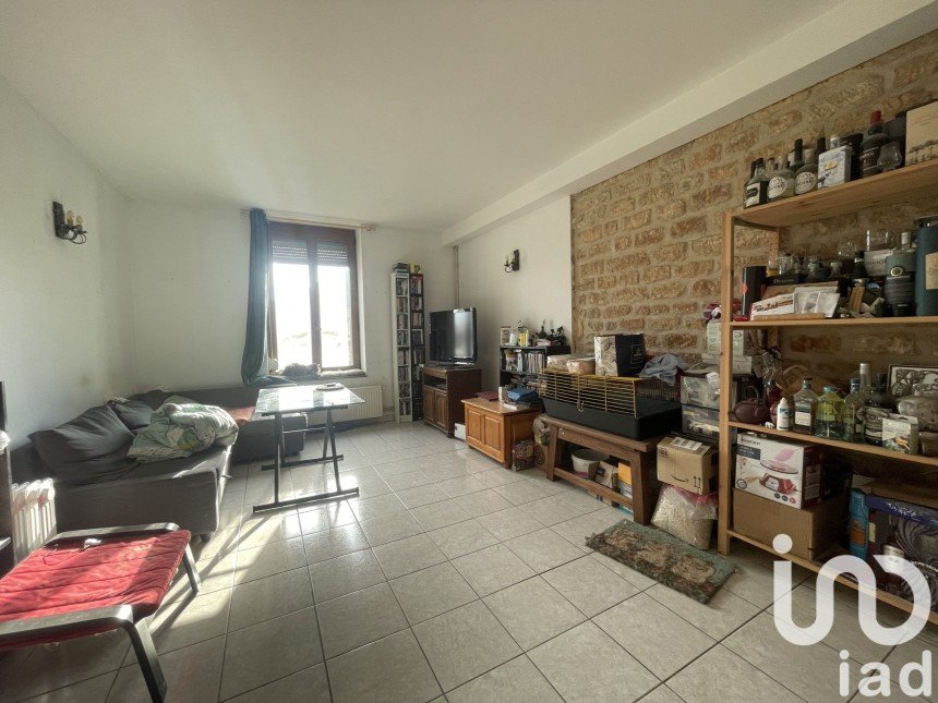 Maison 3 pièces de 80 m² à Noyers-Pont-Maugis (08350)