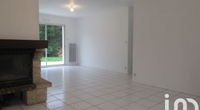 Pavilion 5 rooms of 82 m² in La Chapelle-Saint-Laurent (79430)