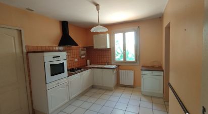 Maison 5 pièces de 102 m² à Barbaira (11800)