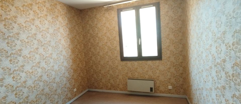 Maison 5 pièces de 102 m² à Barbaira (11800)